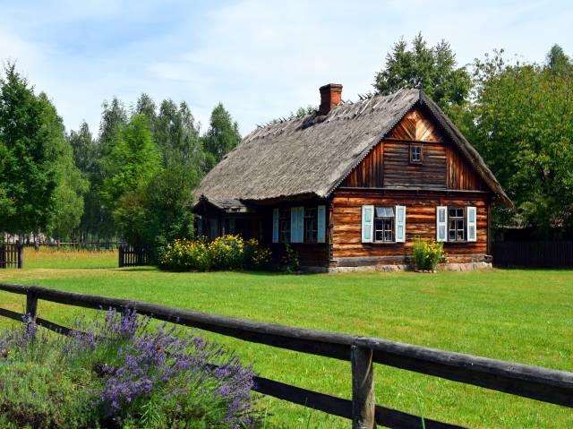 Hut in Dąbrowa-Moczydły from 1926